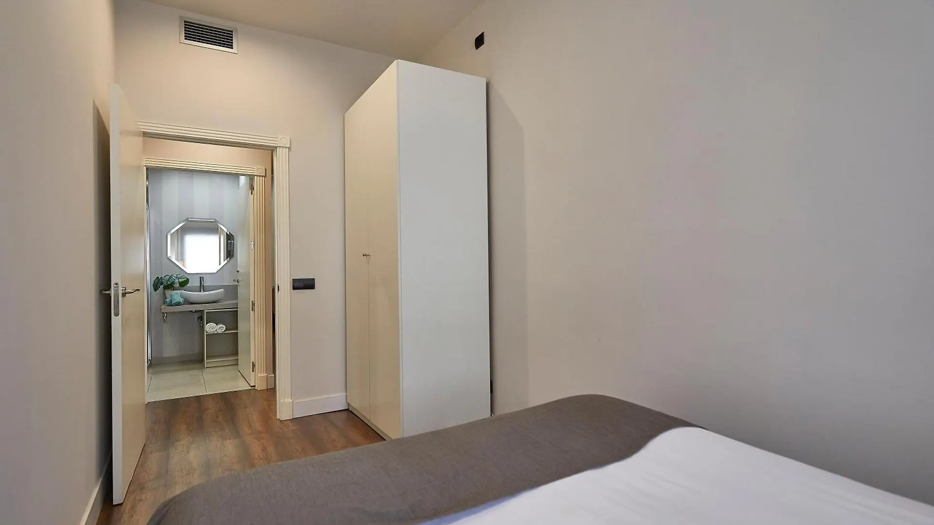 Bbarcelona Rogent Flats Apartment